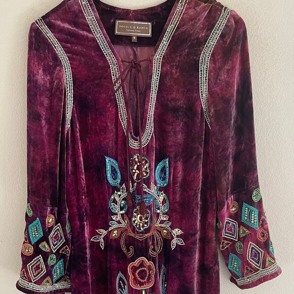 DOUBLE D RANCH Velvet Dress: Beads & Embroidery; Medium; Excellent Condition!!! - Picture 3 of 16